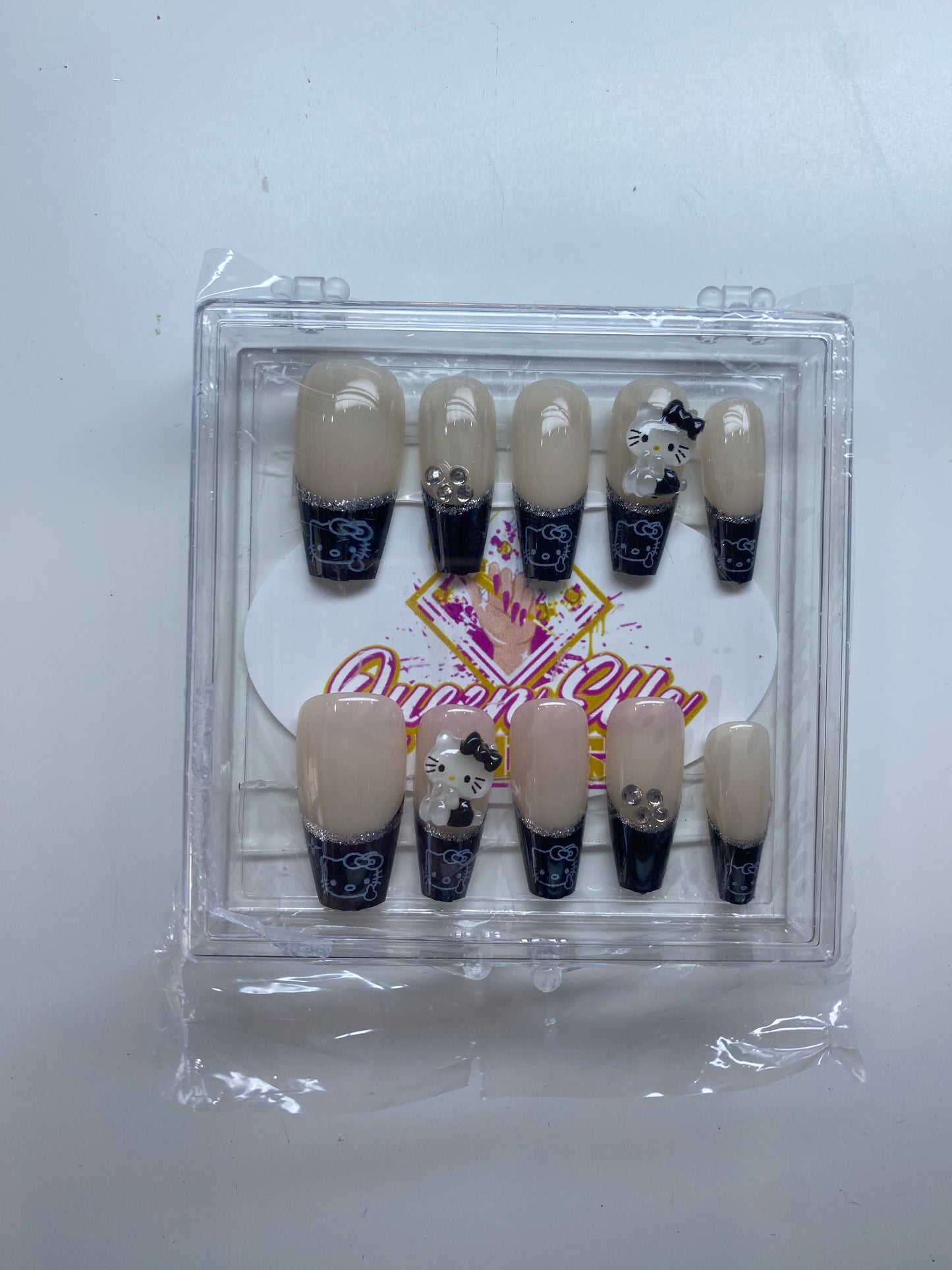 Black Hello Kitty Press-Ons (M)